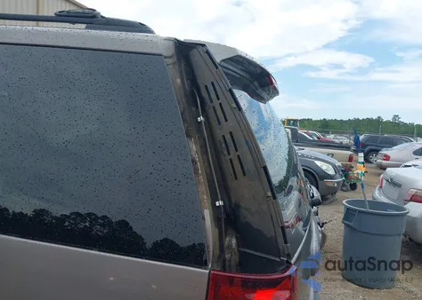 2011 Chevrolet Tahoe Lt z USA, uszkodzony, nr VIN 1GNSCBE08BR163408